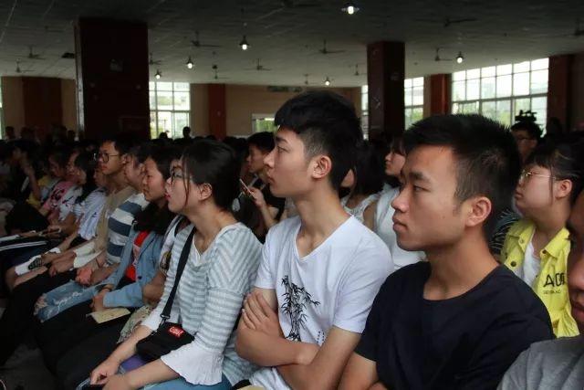 ��ɽδ�조�ܾ�У԰������ϵ�з��ƽ��������Ծ��ڶ�Ź˵��