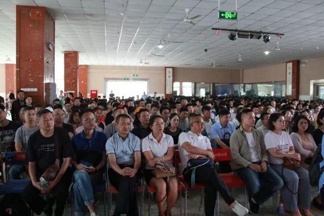 ͥ���������У Эͬ��Ϲ�չ��ò