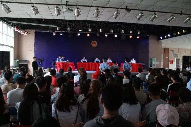 ͥ���������У Эͬ��Ϲ�չ��ò